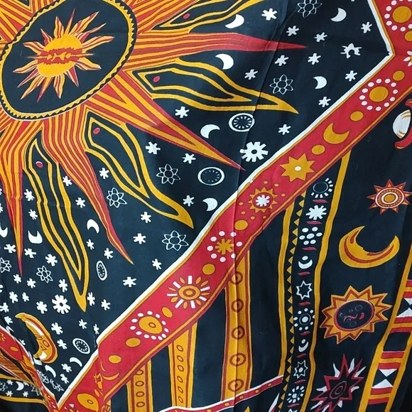 Sun and Moon Tapestry - Picture 2 of 7